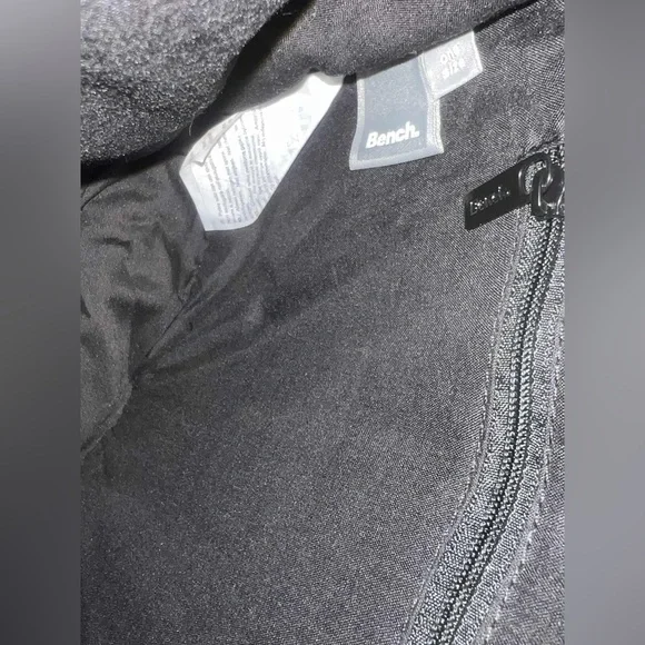 Bench Elegant Black Crossbody Bag - Picture 7 of 8